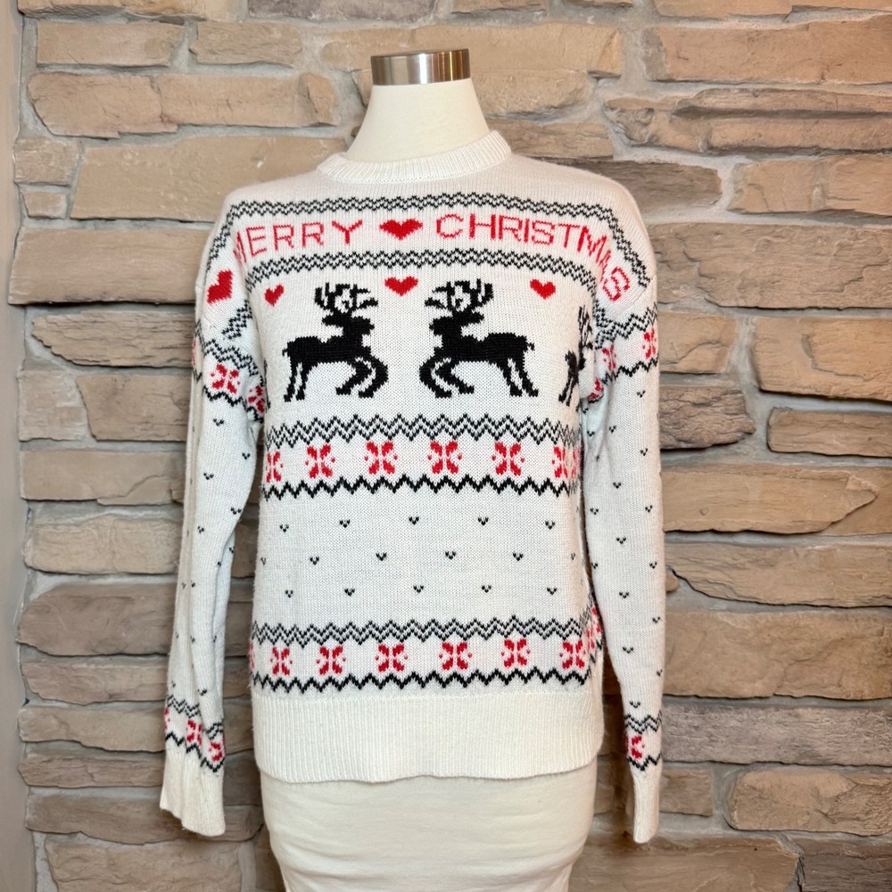 Merry Christmas Sweater Women's Medium Reindeer Heart Holiday Festive Cute Sz M